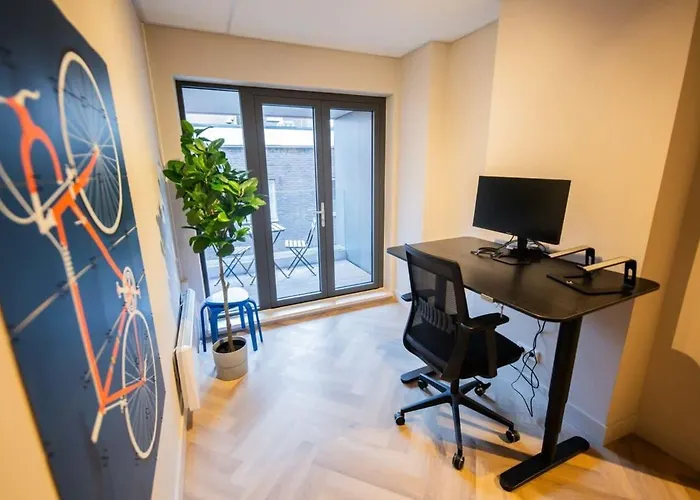 Alphabet 1br Serviced