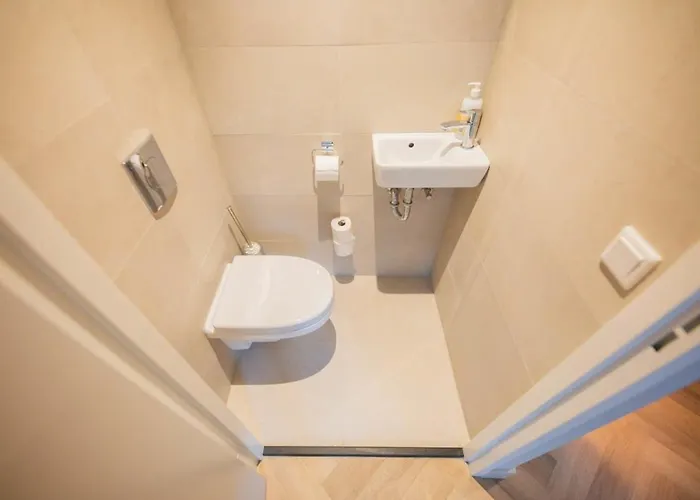 Apartment Alphabet 1br Serviced