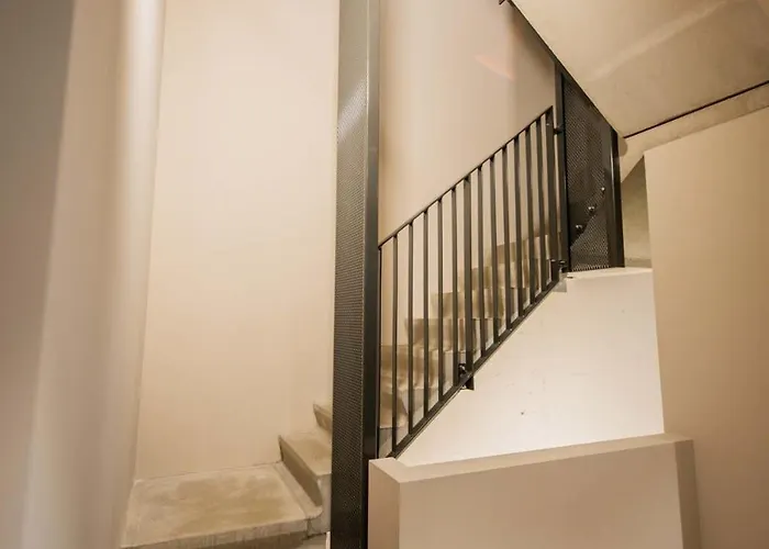 Apartment Alphabet 1br Serviced